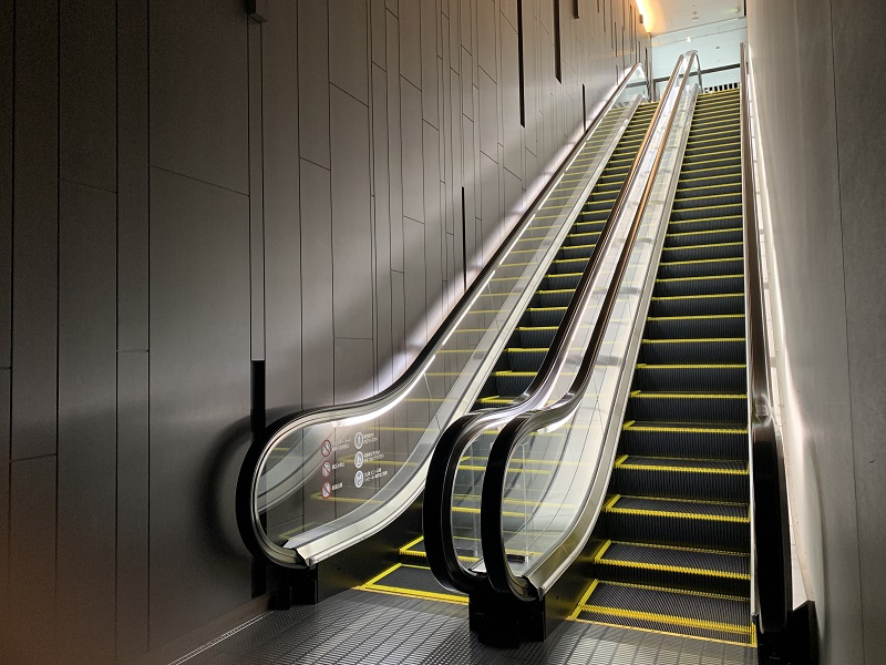 Escalator Image